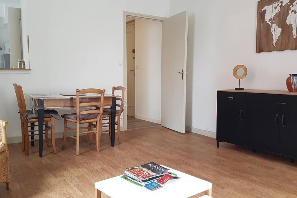 Agreable Appartement Lumineux Au Centre-Ville Oyonnax Εξωτερικό φωτογραφία